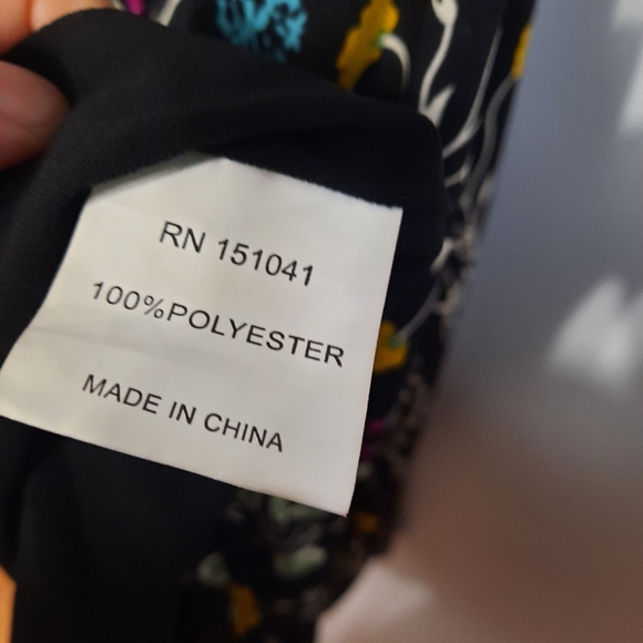 Few Moda New York Flutter Sleeves Dress - Picture 4 of 7